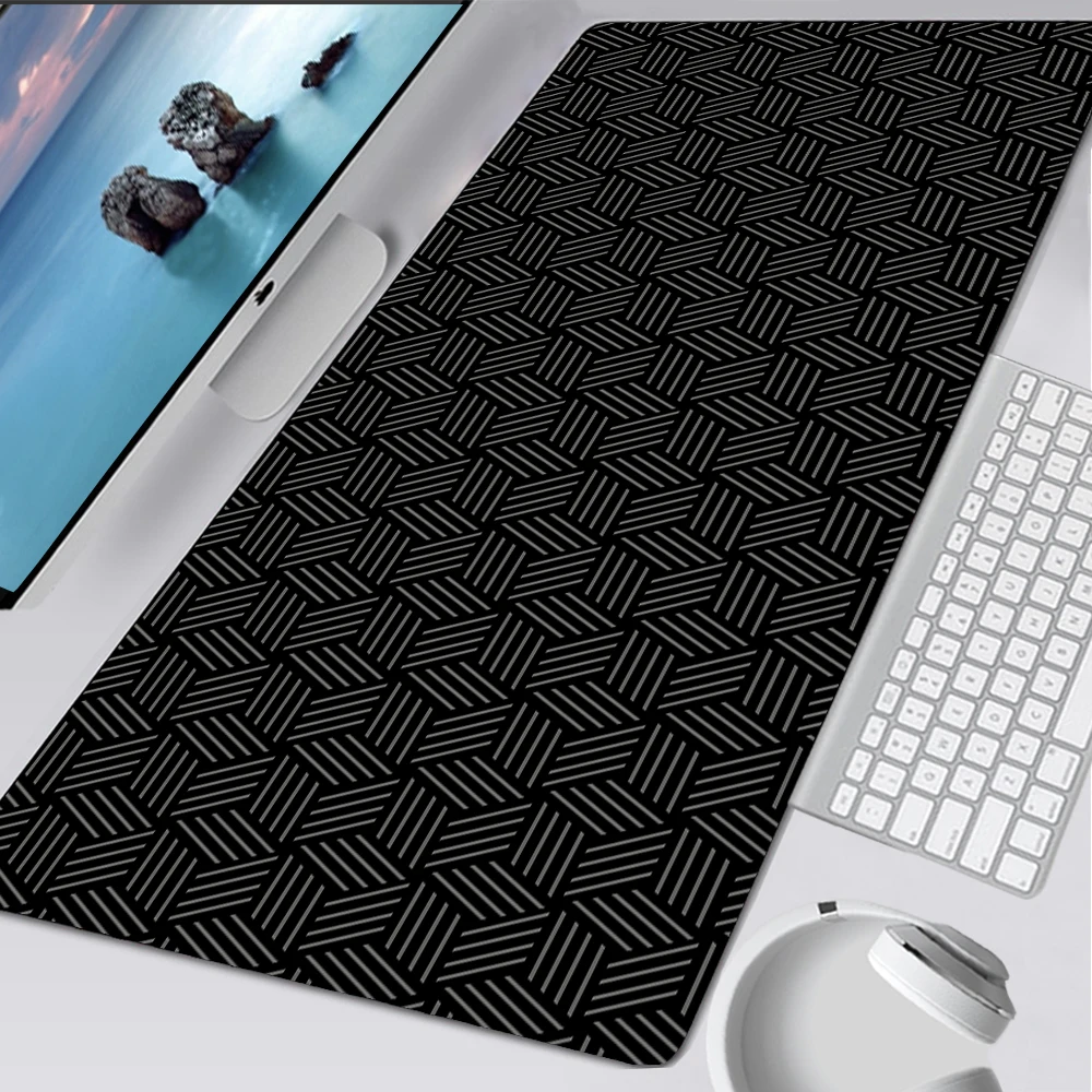 Gaming Accessories For Your Desk - キーボード,オフィス,ゲームアクセサリー用のシンプルな黒のマウスパッド